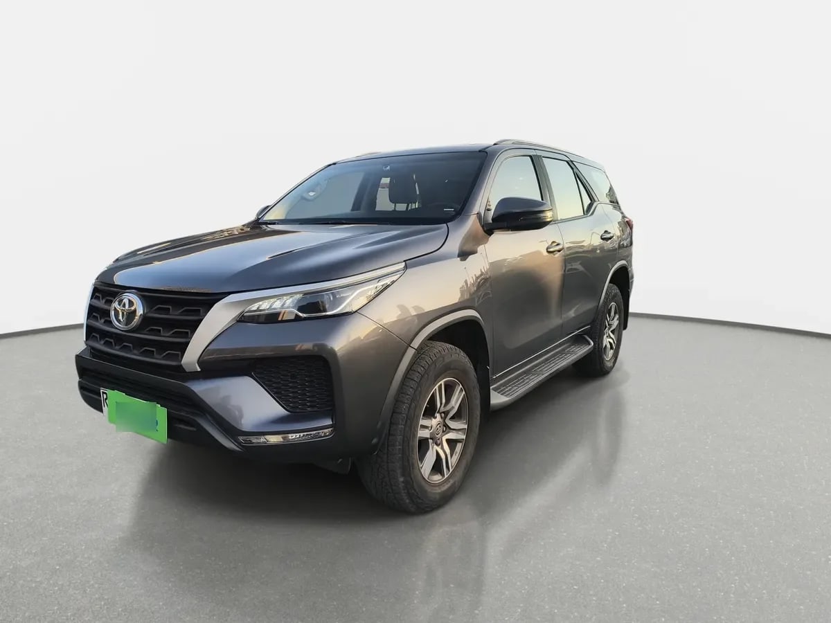 Toyota Fortunner 2.7 Sr5 4x2 At 5p año 2022