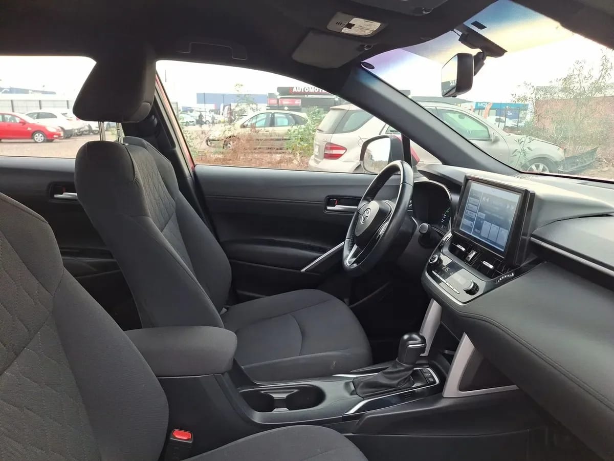 Toyota Corolla Cross 1.8 Seg Hybrid 4x2 Cvt At 5p año 2023