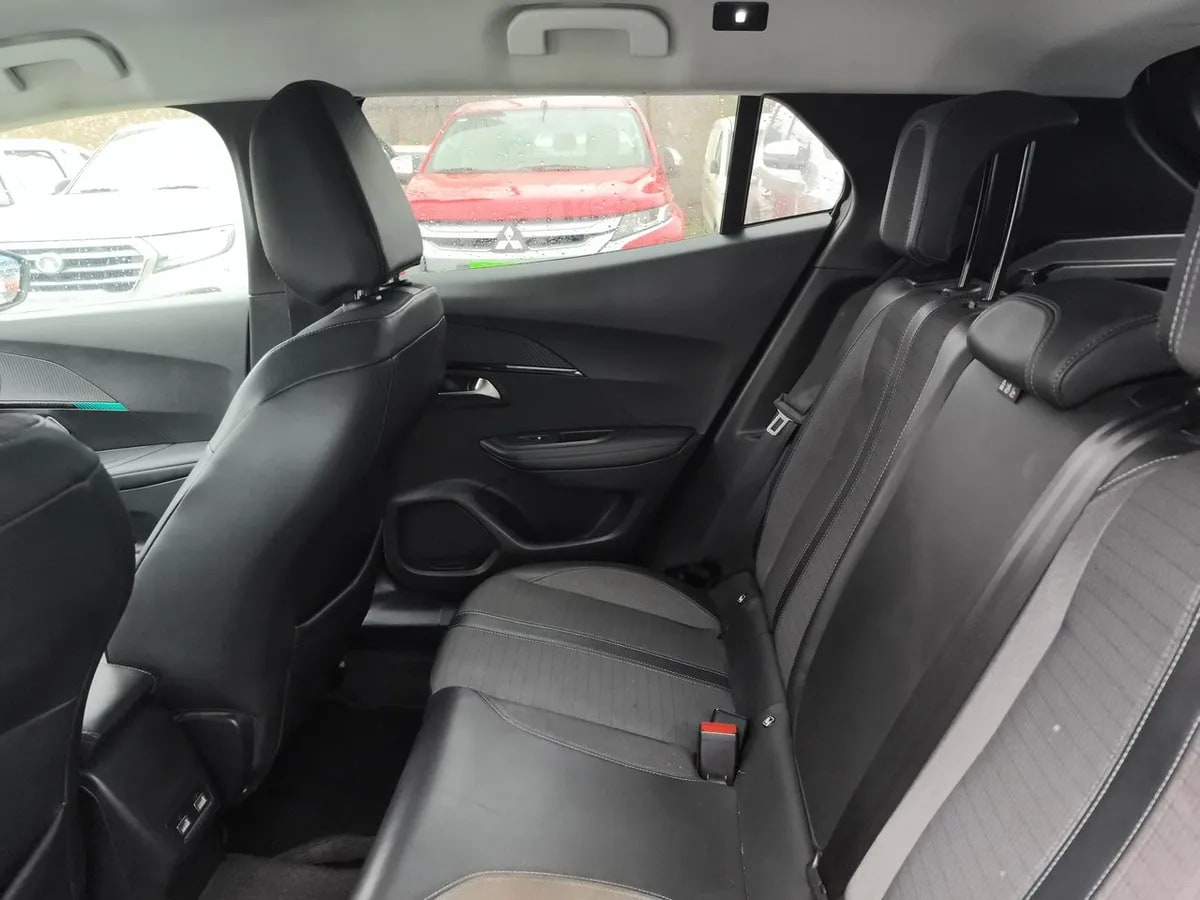 Peugeot 2008 1.2 Active Puretech 4x2 130 Eat8 5p año 2021