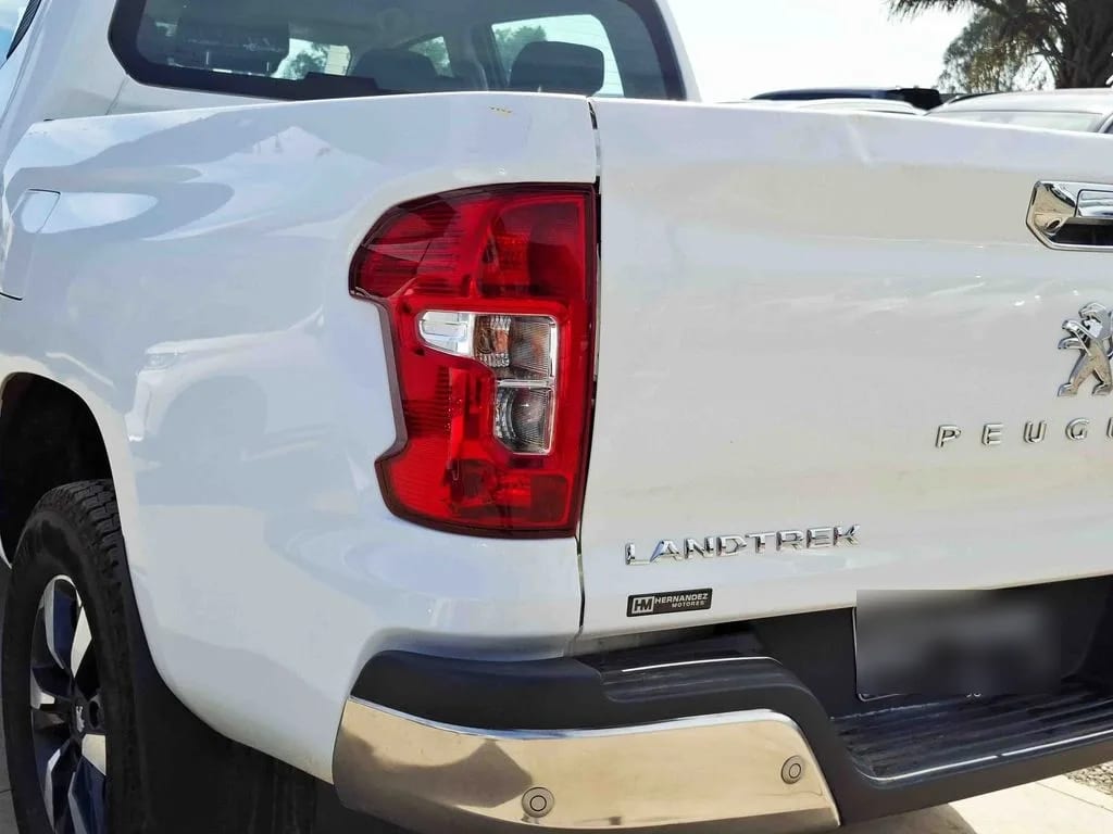 Peugeot Landtrek Active 4x4 año 2025