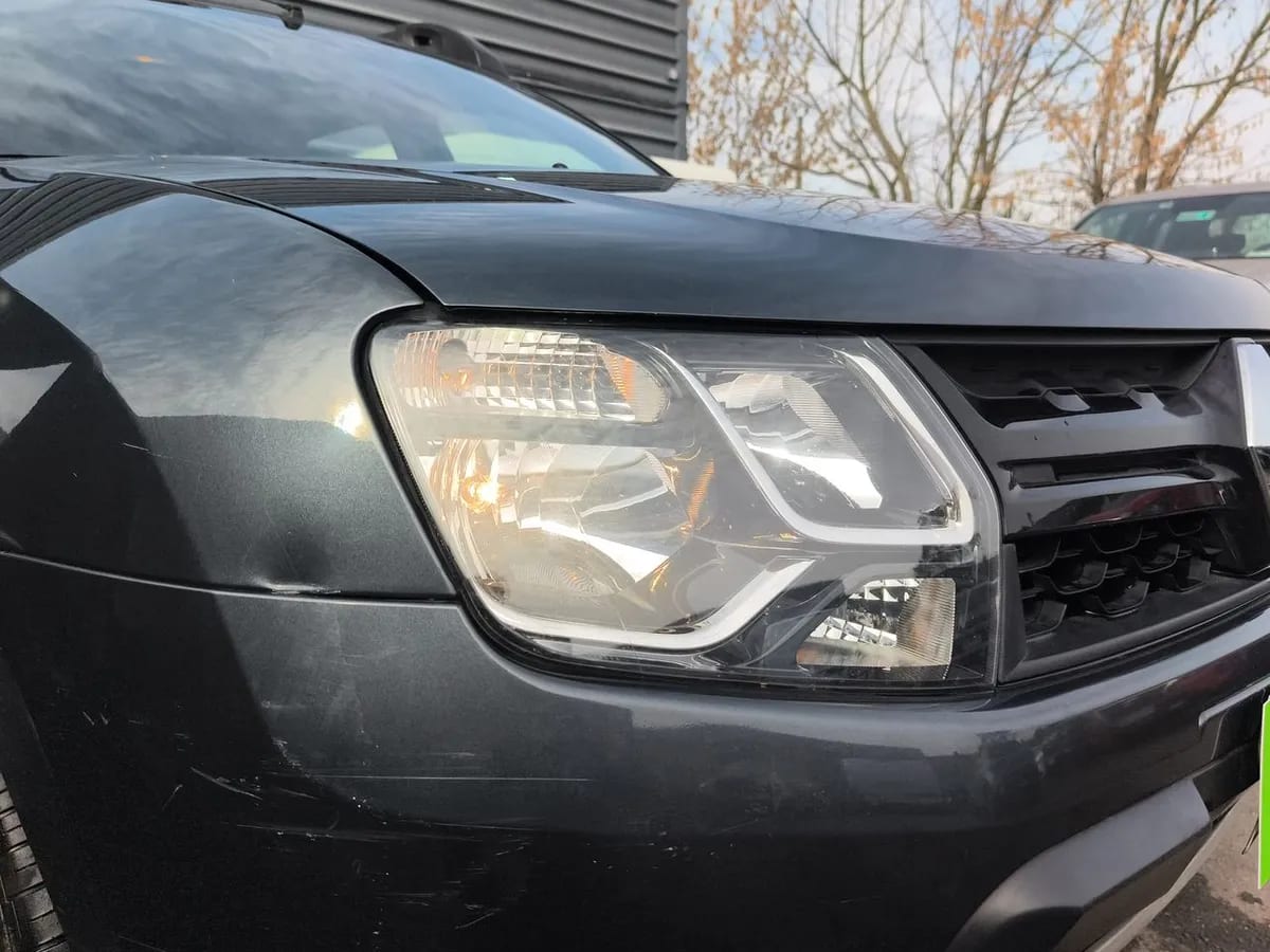 Renault Duster 1.6l Zen 4x2 Kit Outdoor 5mt 5p año 2018