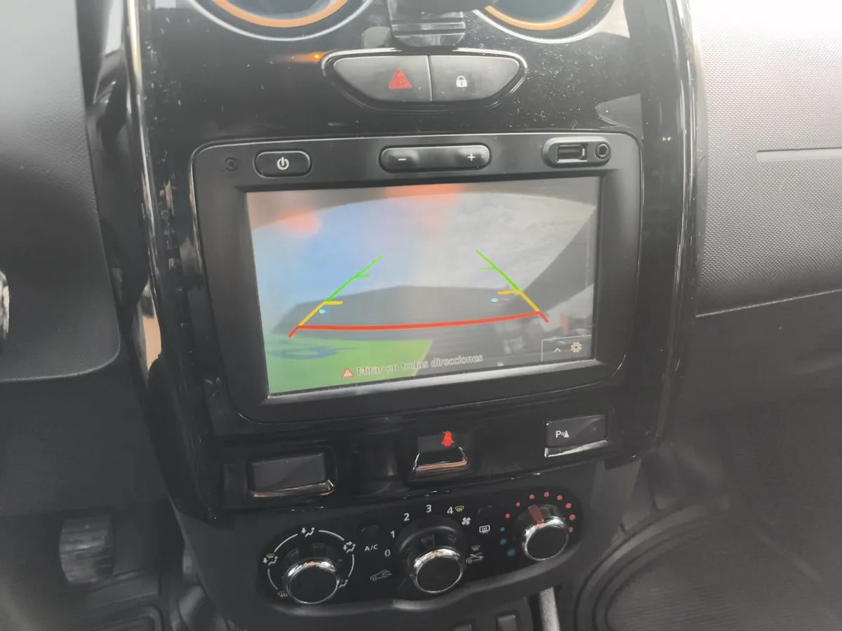 Renault Duster 1.6l Zen 4x2 Kit Outdoor 5mt 5p año 2018