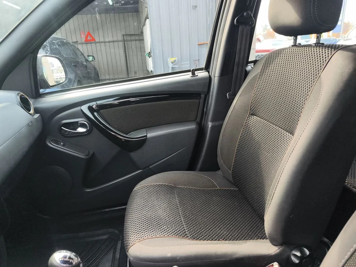 Renault Duster 1.6l Zen 4x2 Kit Outdoor 5mt 5p año 2018