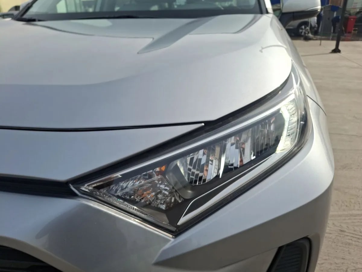 Toyota Rav 4 2.0 Le 4x2 Mt 5p año 2025
