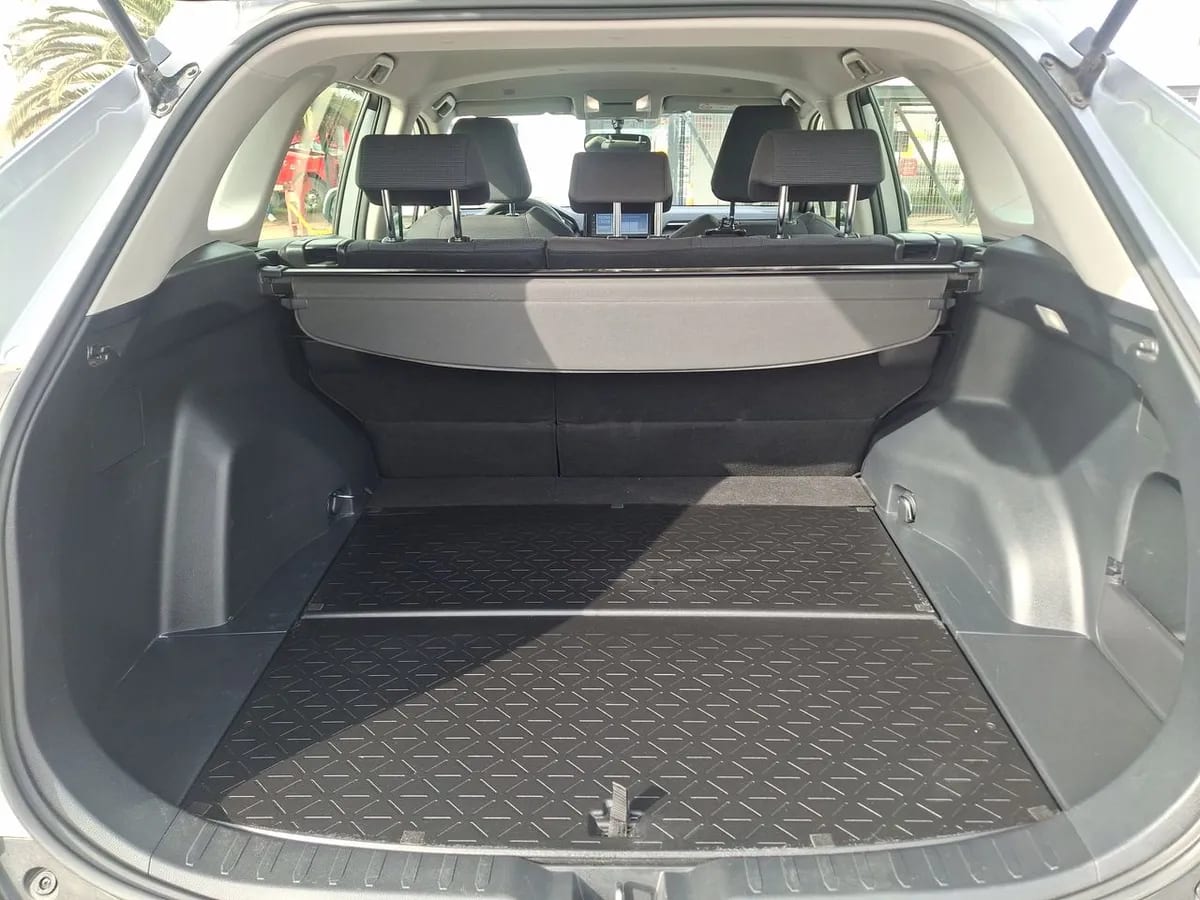 Toyota Rav 4 2.0 Le 4x2 Mt 5p año 2025