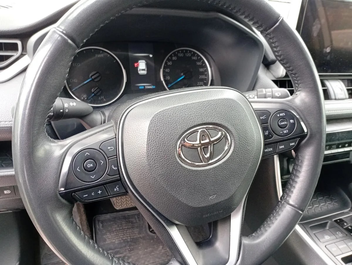 Toyota Rav 4 2.5 Xle Hybrid Hv 4x2 Cvt At 5p año 2023