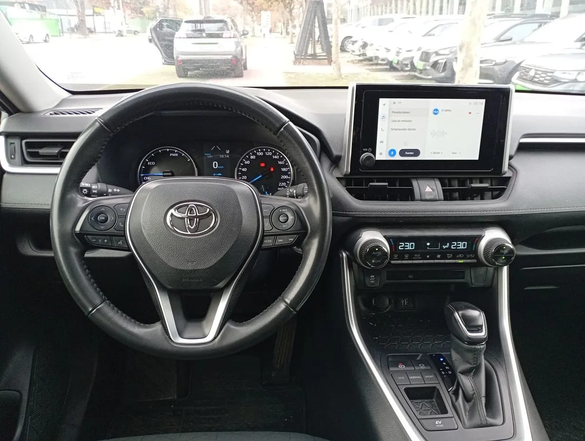 Toyota Rav 4 2.5 Xle Hybrid Hv 4x2 Cvt At 5p año 2023