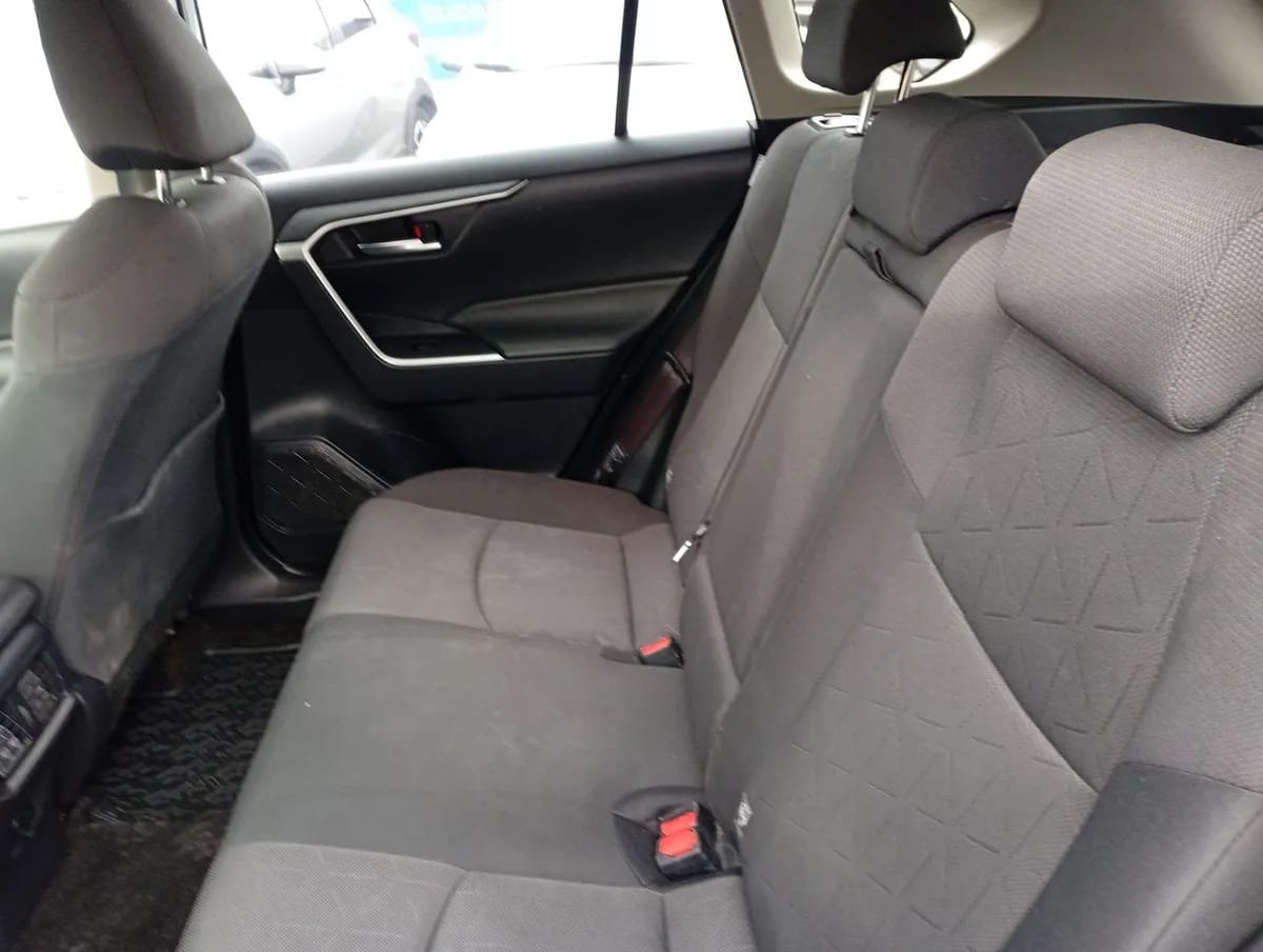 Toyota Rav 4 2.5 Xle Hybrid Hv 4x2 Cvt At 5p año 2023