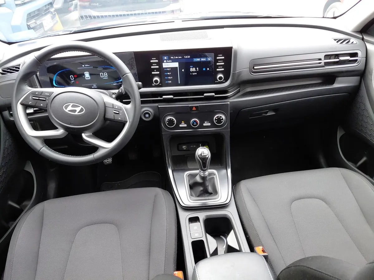 Hyundai Creta 1.5 Design Su2id 4x2 Mt 5p año 2025