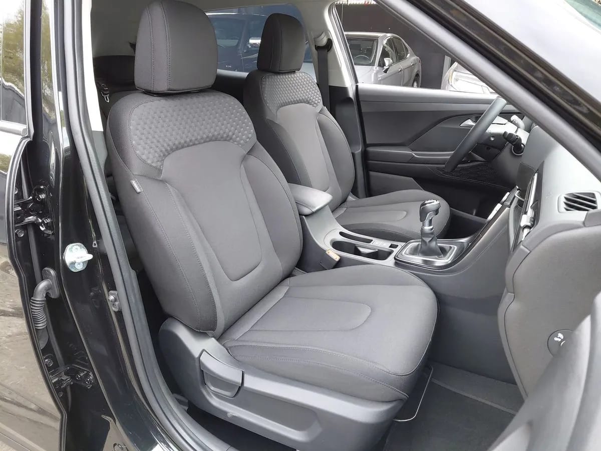 Hyundai Creta 1.5 Design Su2id 4x2 Mt 5p año 2025