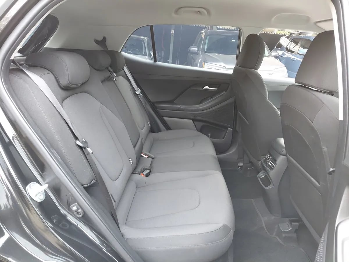 Hyundai Creta 1.5 Design Su2id 4x2 Mt 5p año 2025