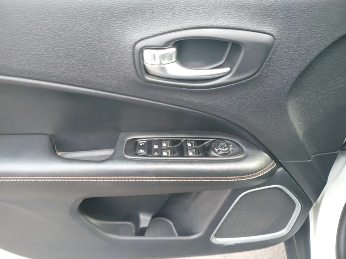 Jeep Compass 2.4 Sport 4x2 At 5p año 2021