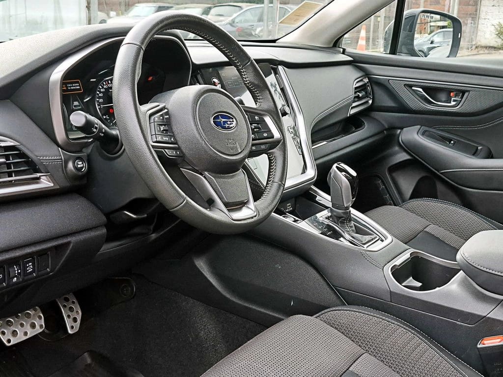 Subaru Outback 2.5 Awd At 5p año 2024