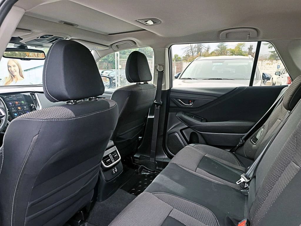 Subaru Outback 2.5 Awd At 5p año 2024