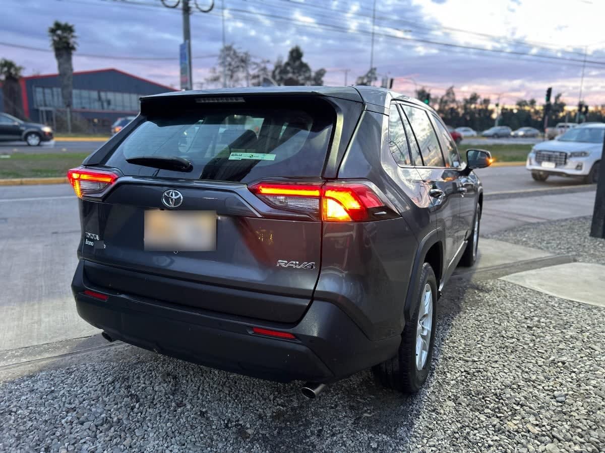 Toyota Rav 4 2.0 Aut año 2021