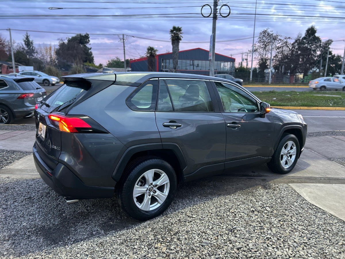 Toyota Rav 4 2.0 Aut año 2021