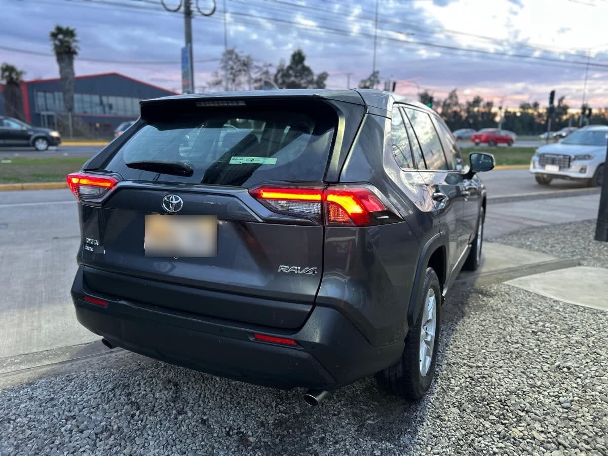 Toyota Rav 4 2.0 Aut año 2021