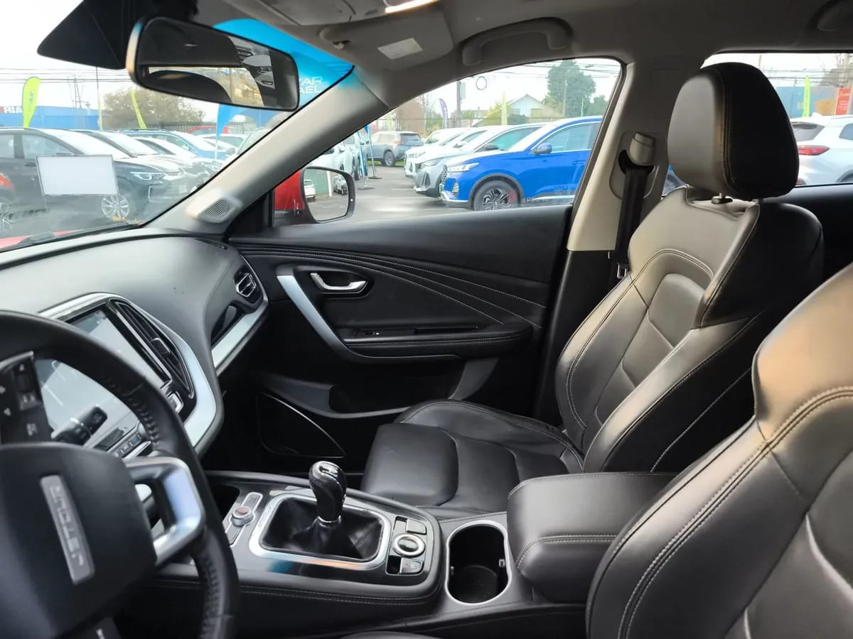 Jetour X70 1.5t Gls 4x2 Mt 5p año 2023