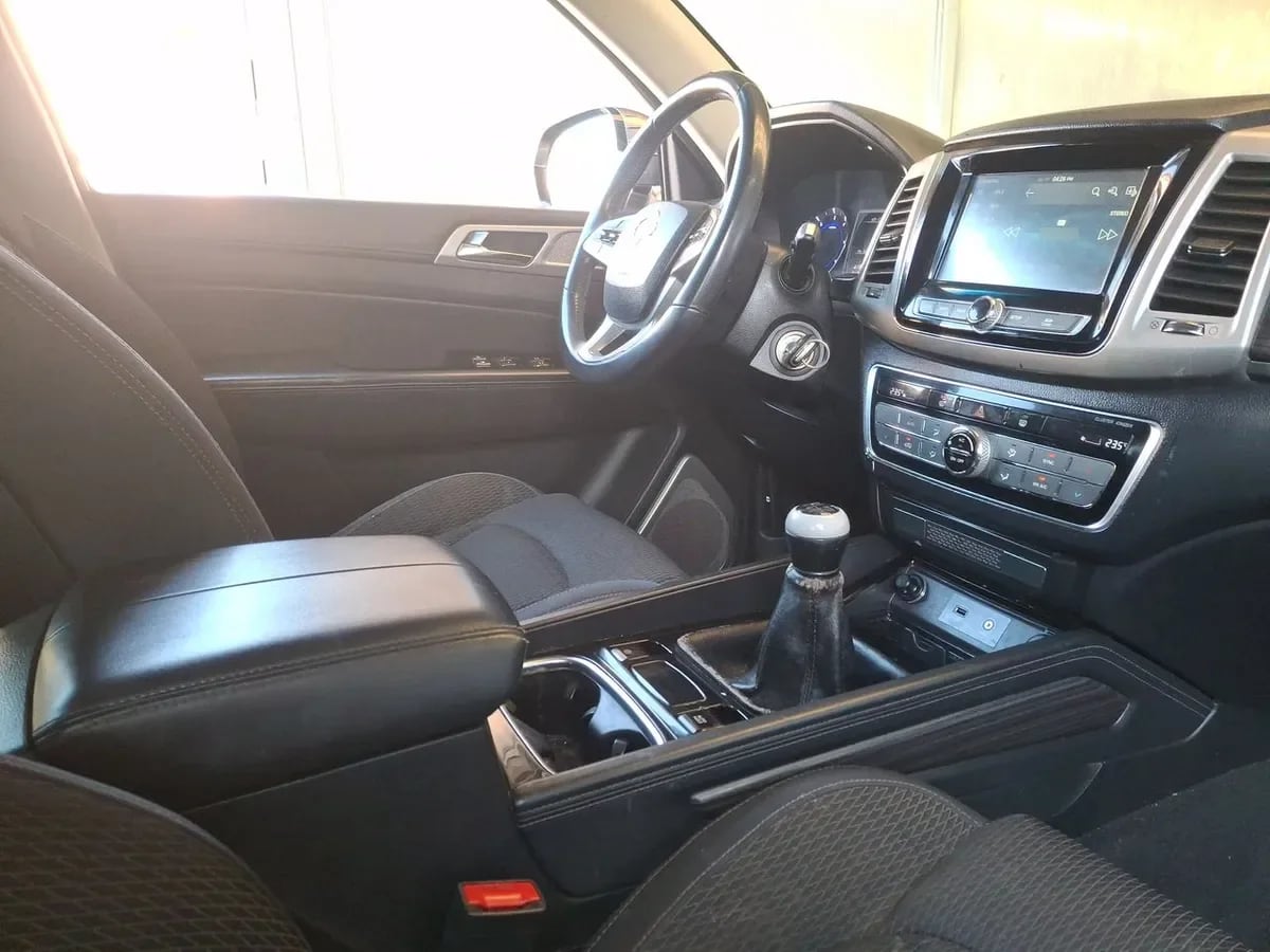 Ssangyong Rexton 2.2 Diesel 4x2 Mt 5p año 2019