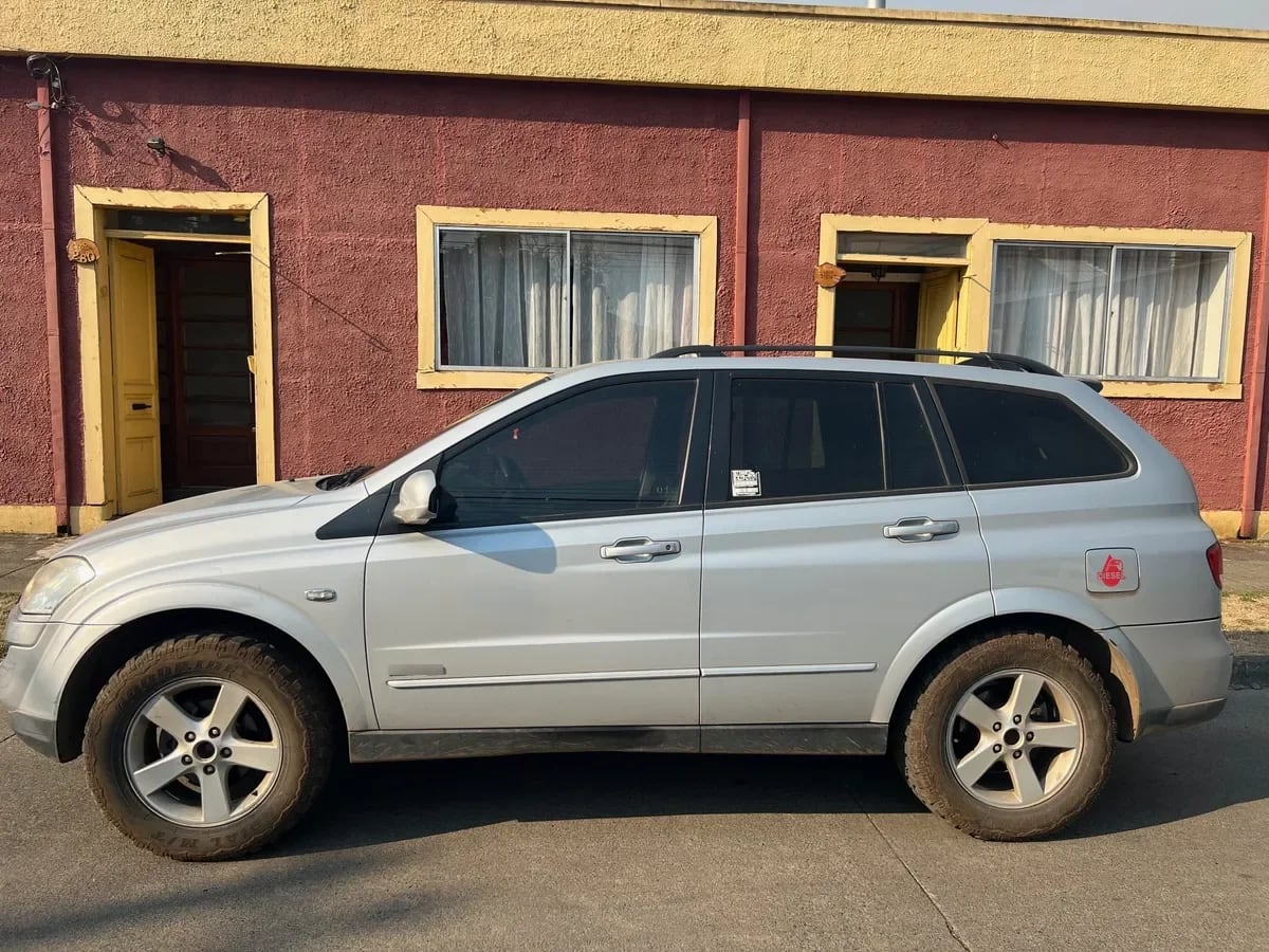 SSANGYONG KYRON 2.0 Xdi Tc At 4x4 Diesel año 2013