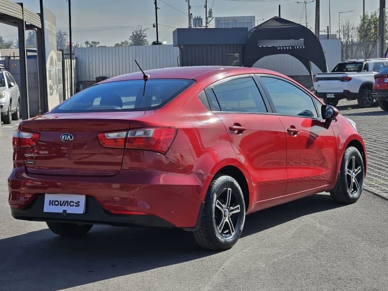 Kia Rio 4 Ex Mt 1.4 año 2015