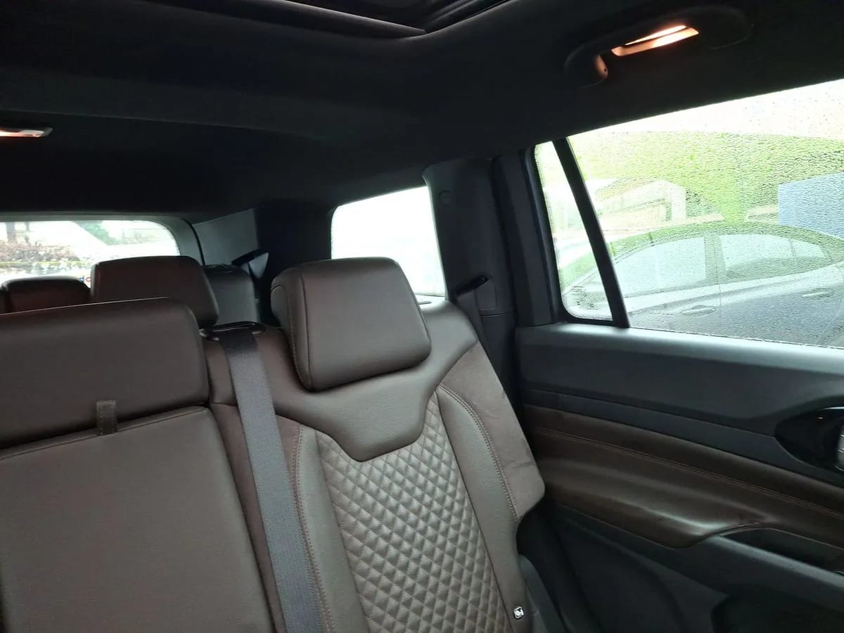 Jeep Commander 2.0t Overland Td380 Dies 4x4 9at 5p año 2023