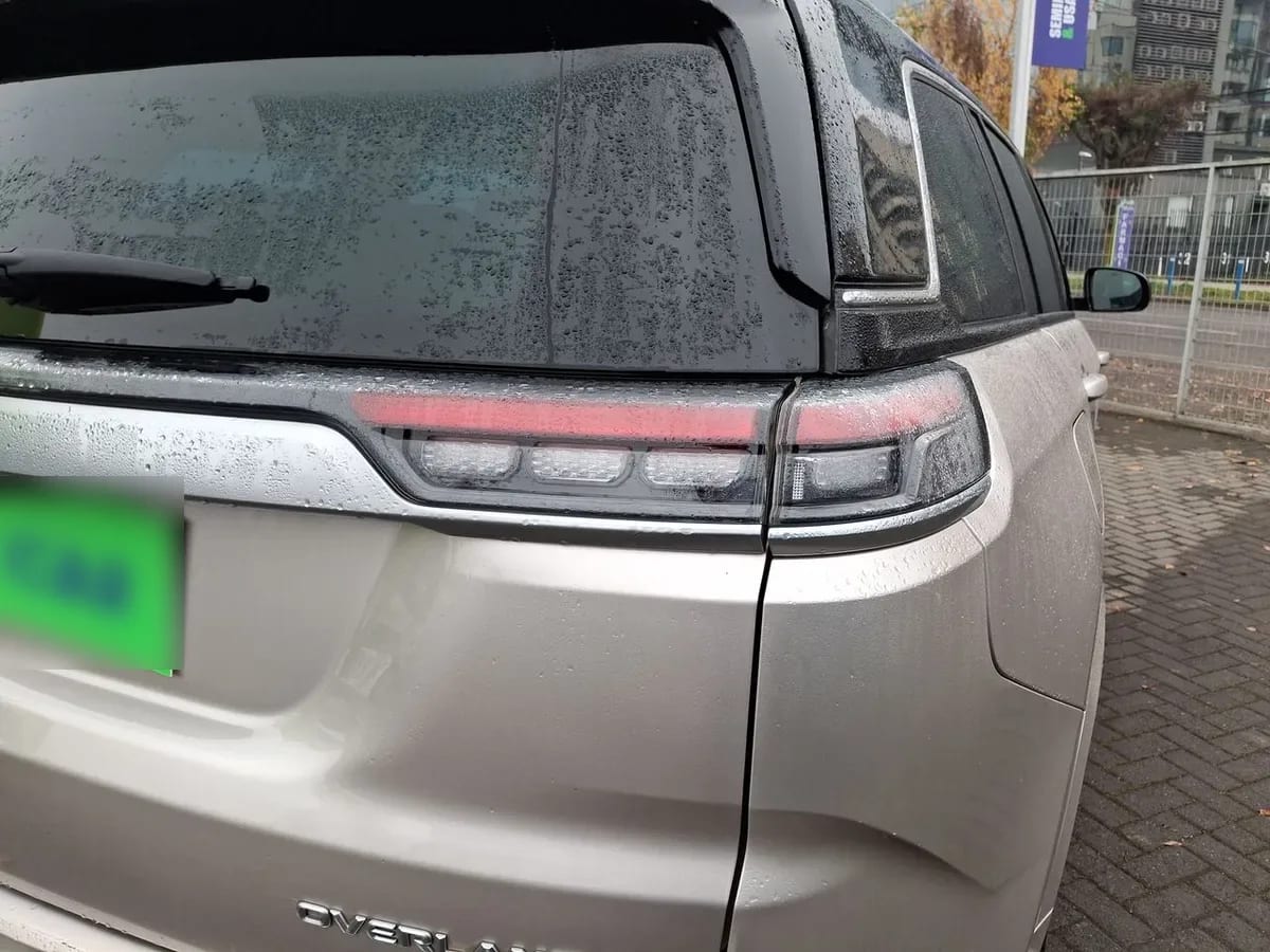 Jeep Commander 2.0t Overland Td380 Dies 4x4 9at 5p año 2023