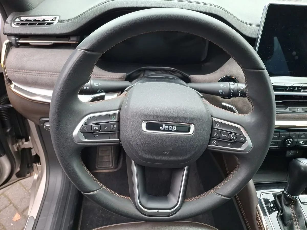 Jeep Commander 2.0t Overland Td380 Dies 4x4 9at 5p año 2023