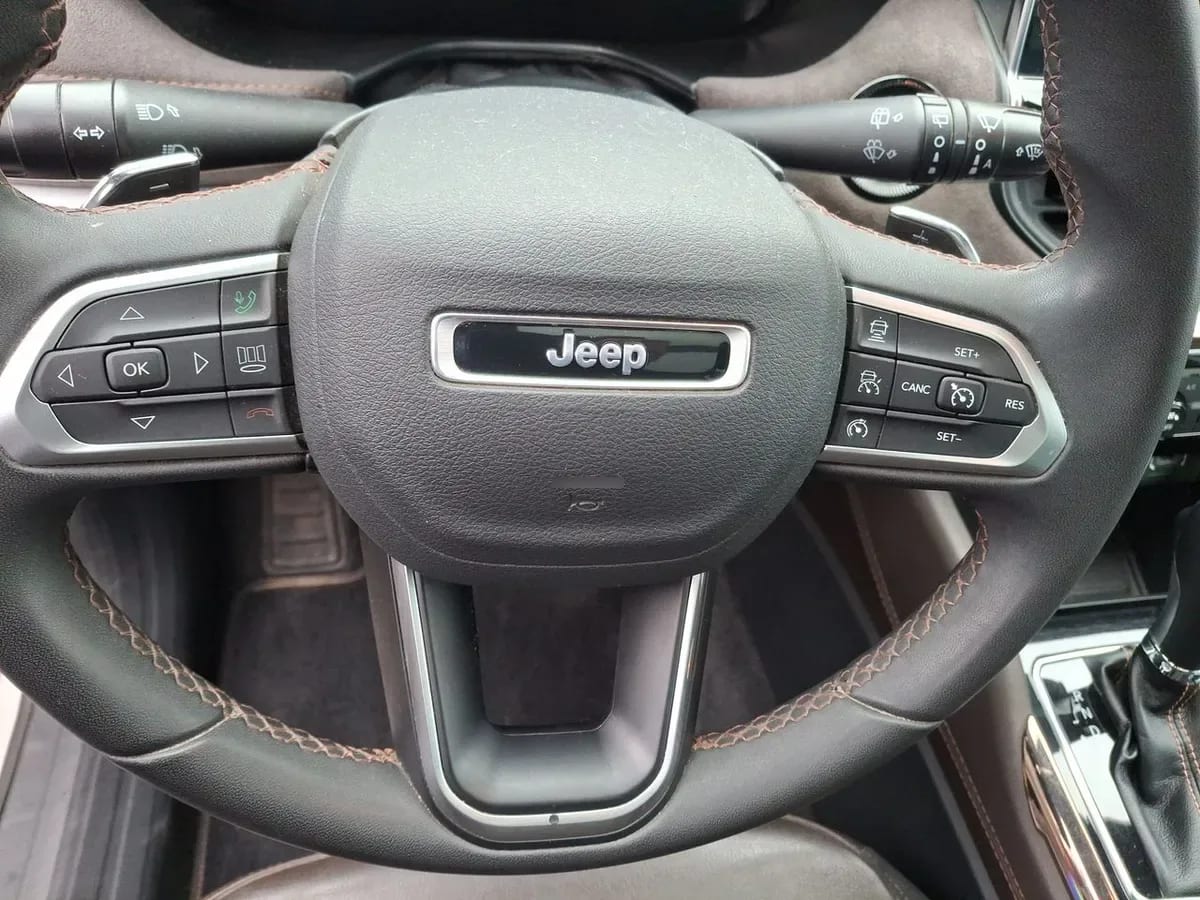 Jeep Commander 2.0t Overland Td380 Dies 4x4 9at 5p año 2023