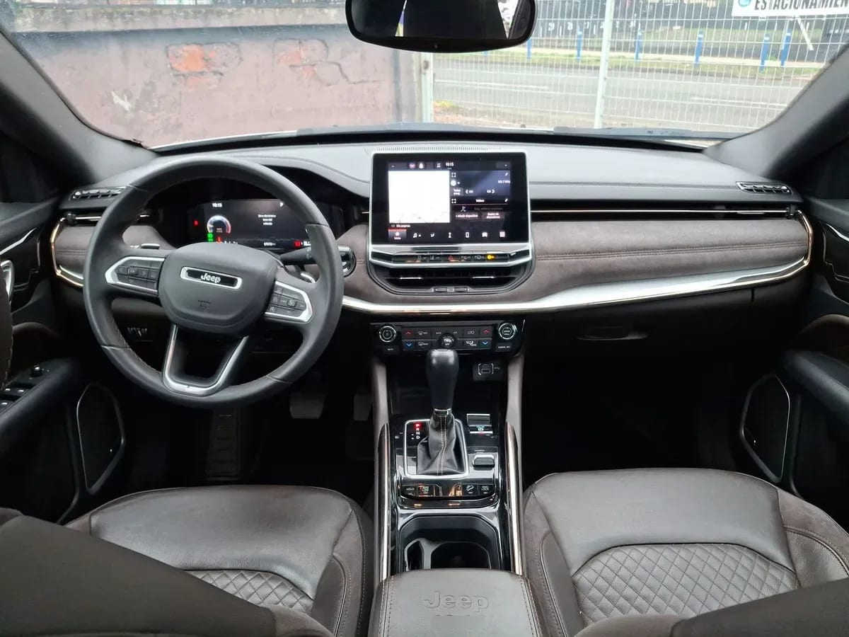 Jeep Commander 2.0t Overland Td380 Dies 4x4 9at 5p año 2023