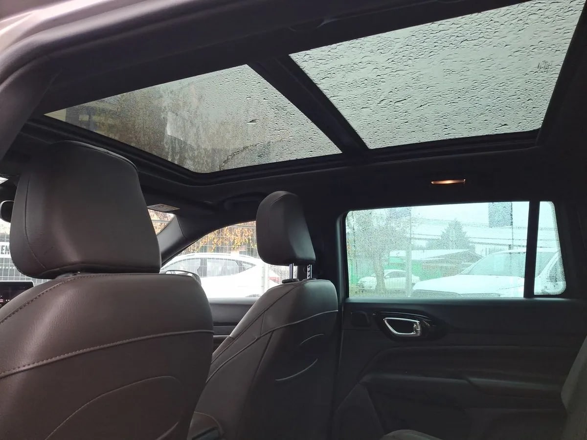 Jeep Commander 2.0t Overland Td380 Dies 4x4 9at 5p año 2023