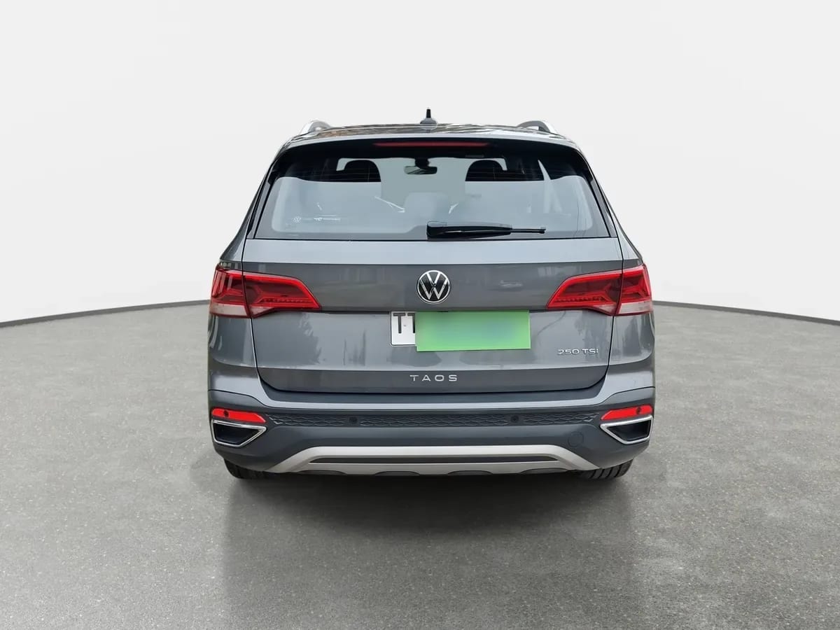 Volkswagen Taos 1.4 Tsi Highline 4x2 At 5p año 2025
