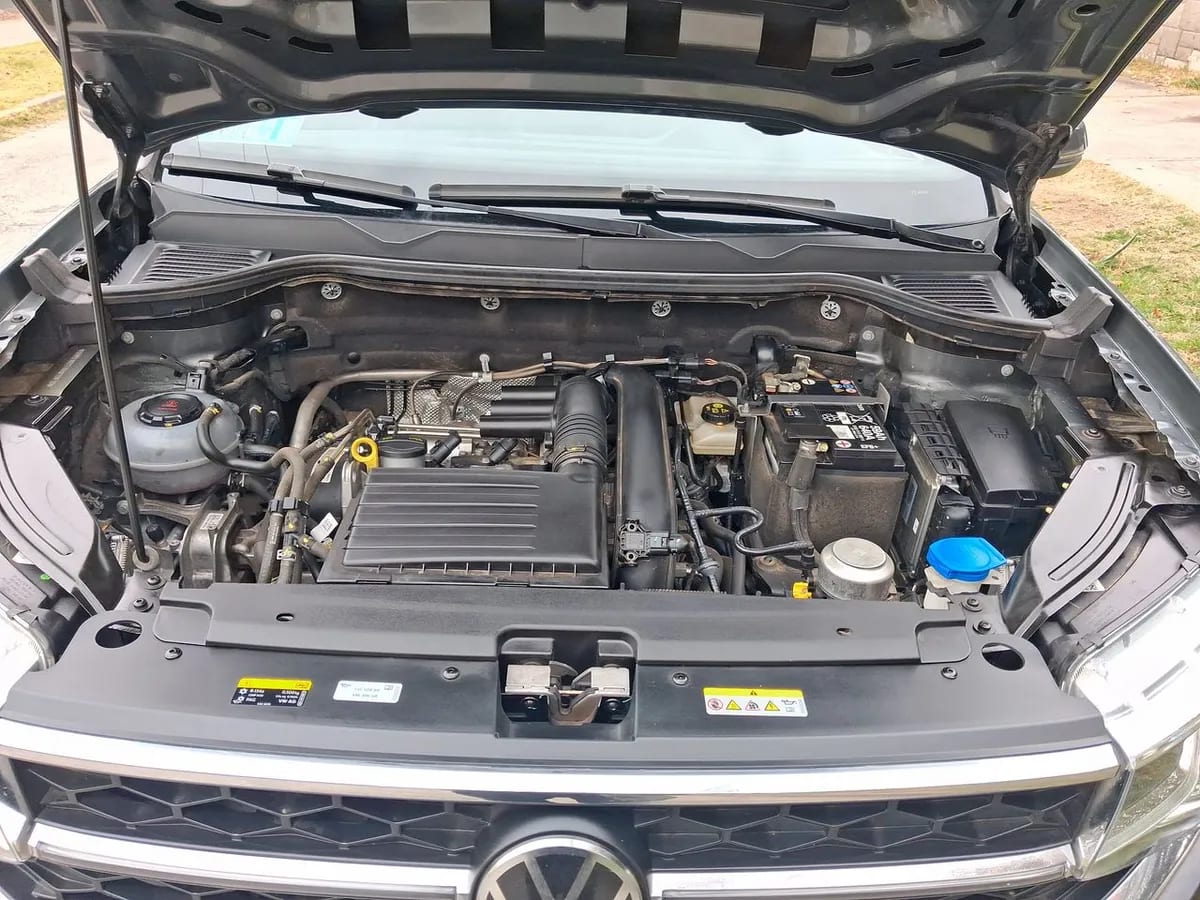 Volkswagen Taos 1.4 Tsi Highline 4x2 At 5p año 2025
