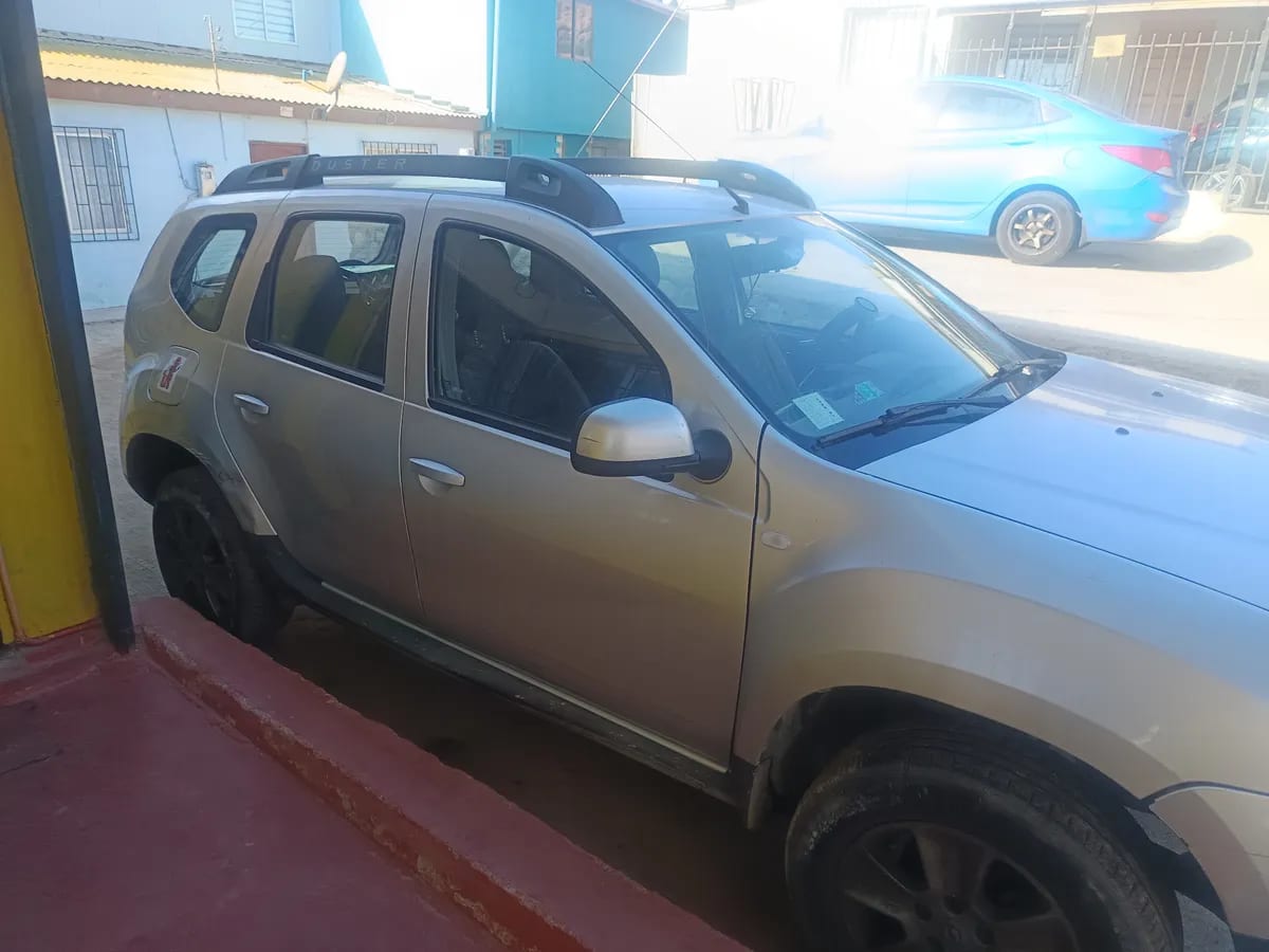RENAULT DUSTER 1.6 Zen Kit Outdoor Mt año 2018