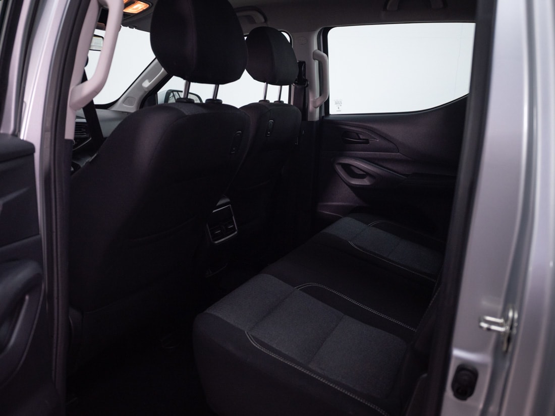 Peugeot Landtrek Landtrek 2.2 Active Bluehdi Diesel 4x4 180hp At 4p año 2025