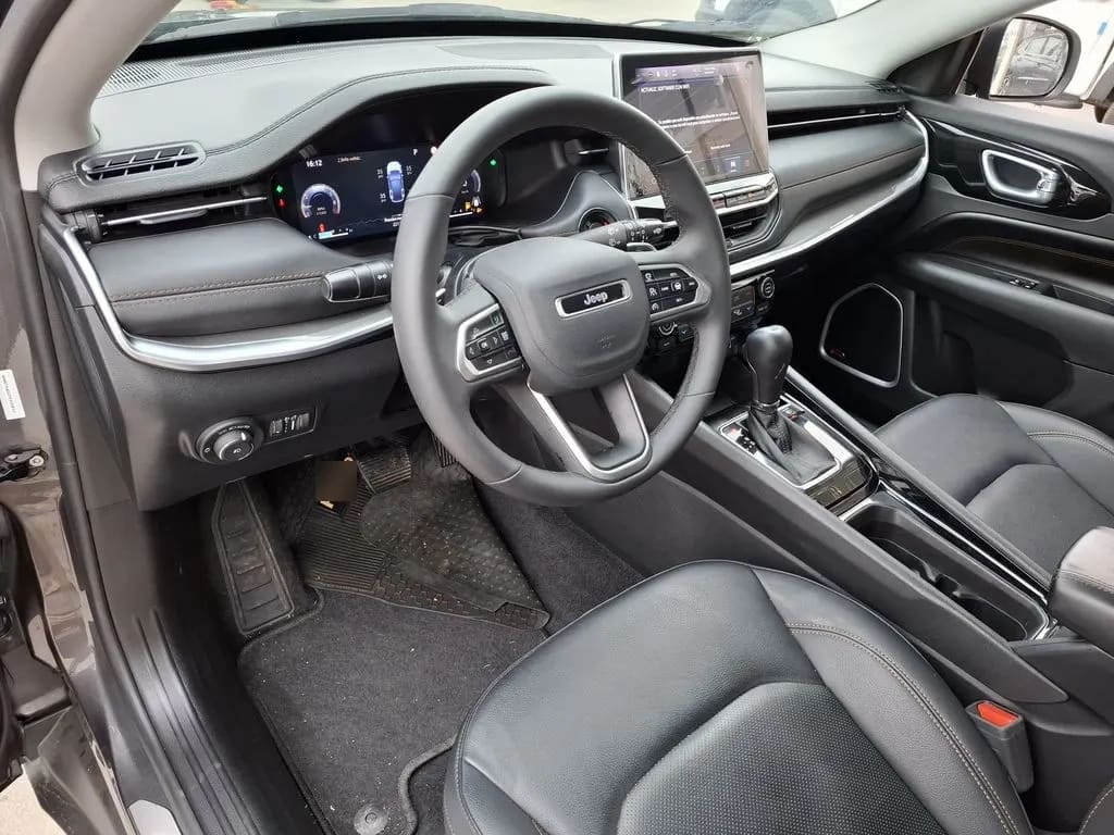 Jeep Compass Limited año 2025