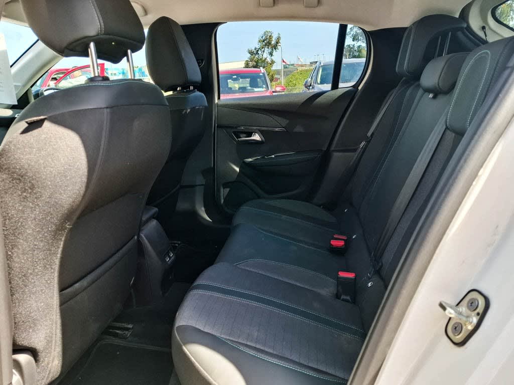Peugeot 208 Allure año 2023