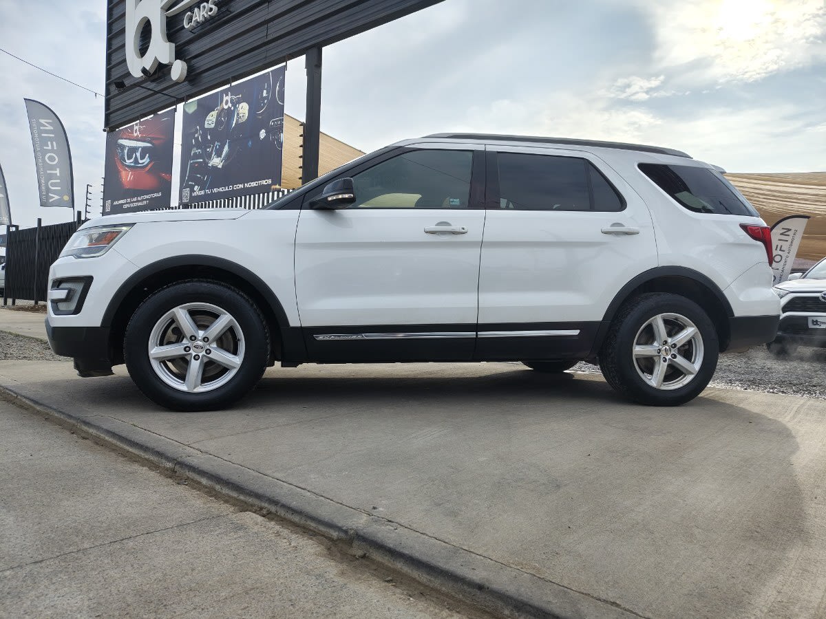 Ford Explorer Xlt 3.5 año 2017