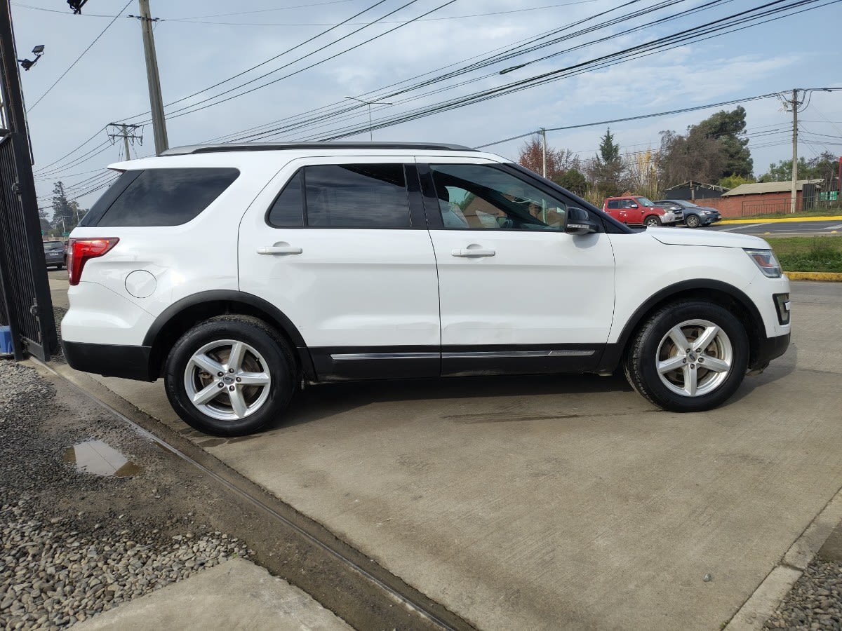 Ford Explorer Xlt 3.5 año 2017