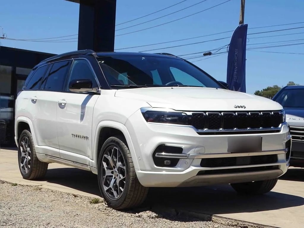 Jeep Commander Overland año 2022