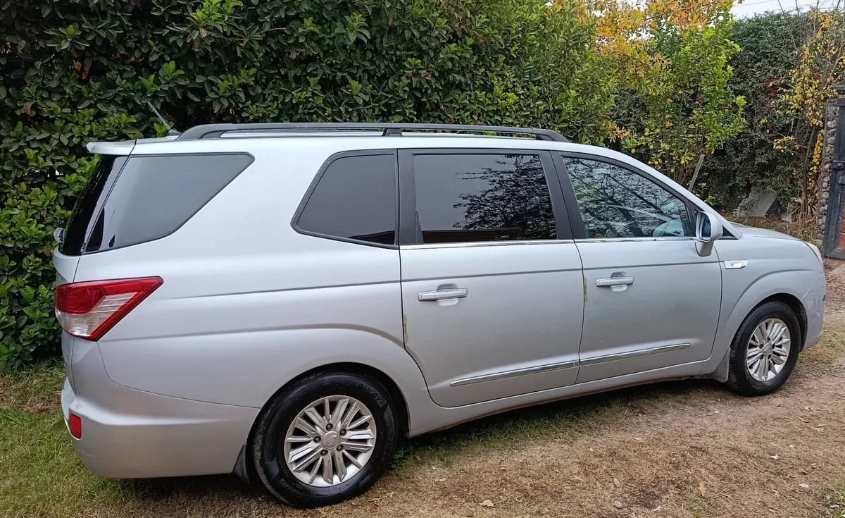 SSANGYONG STAVIC 2.0 Mt Diesel año 2016