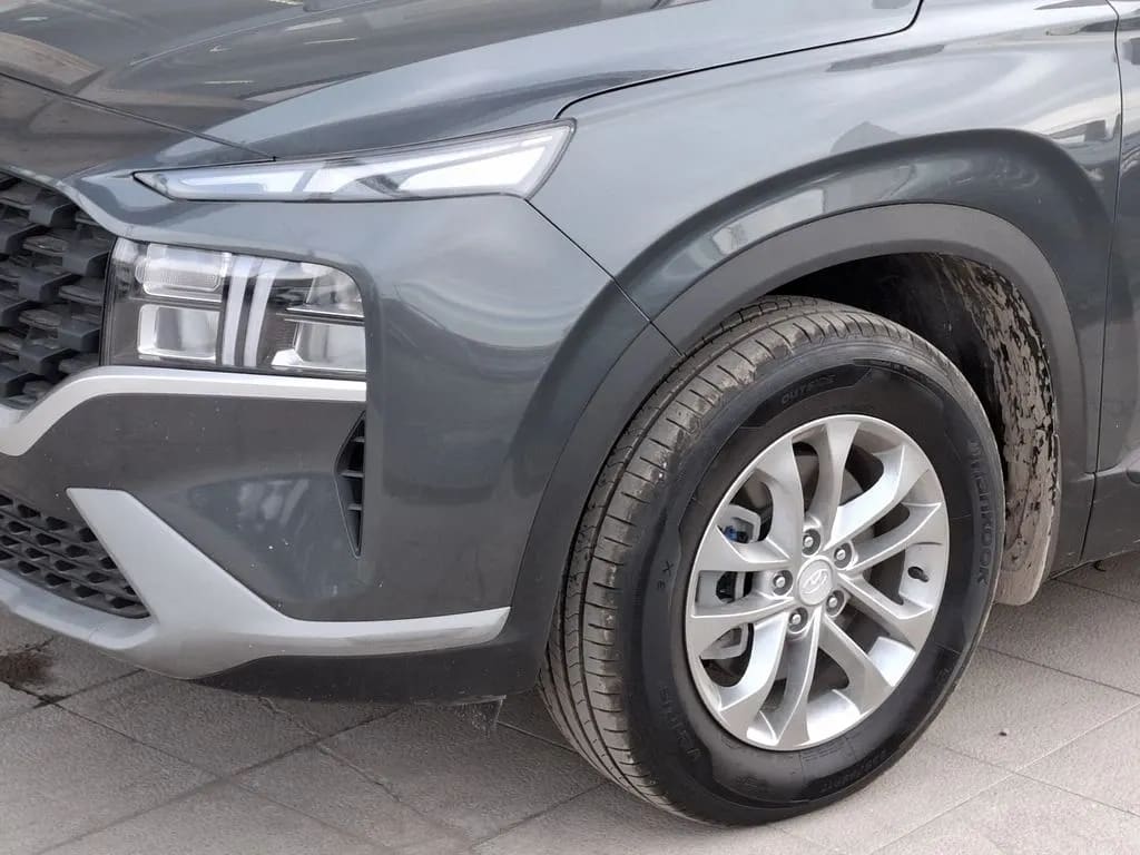 Hyundai Santa Fe 2.5 At año 2023