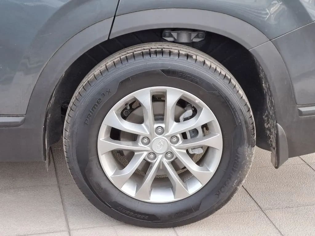 Hyundai Santa Fe 2.5 At año 2023