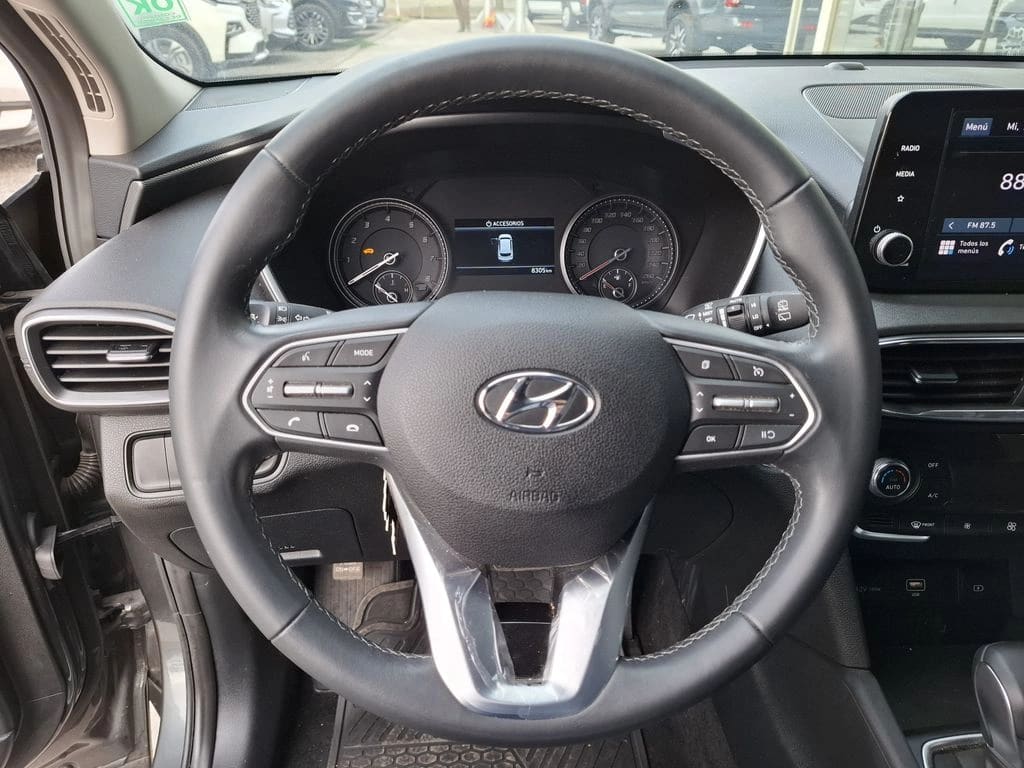 Hyundai Santa Fe 2.5 At año 2023