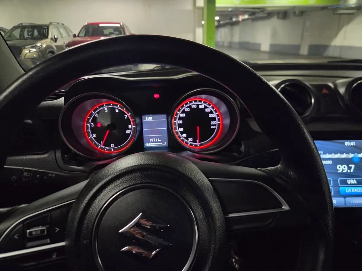 Suzuki Swift 1.2 Gl Mt año 2024