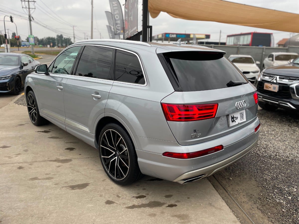 Audi Q7 Tfsi 2.0 Aut año 2017