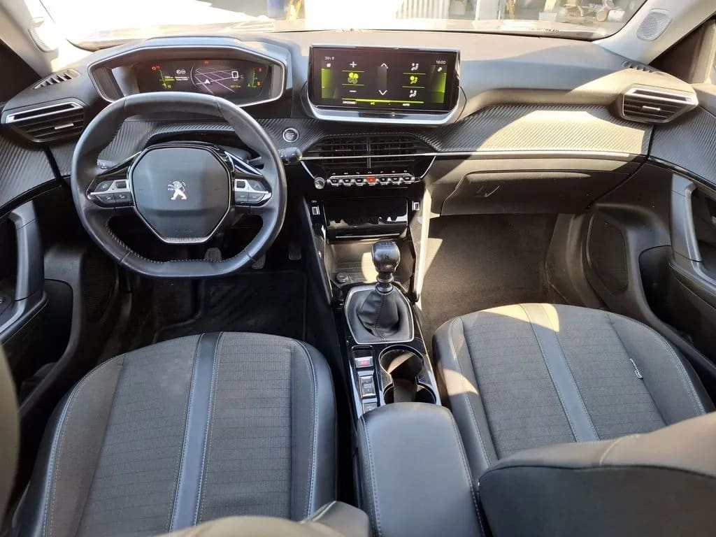 Peugeot 2008 Allure Pack año 2023