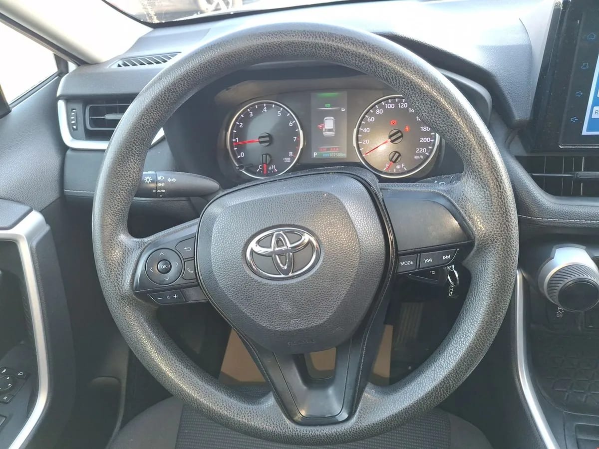Toyota Rav 4 2.0 Le 4x2 Cvt At 5p año 2022