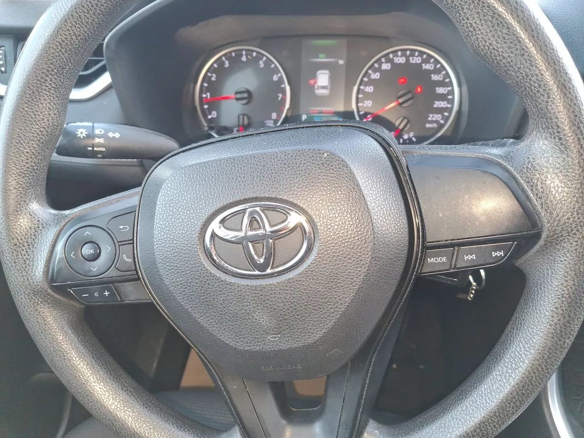 Toyota Rav 4 2.0 Le 4x2 Cvt At 5p año 2022