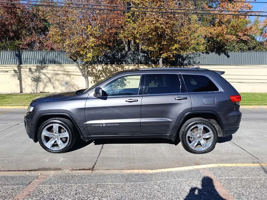 Jeep Grand Cherokee Laredo año 2014